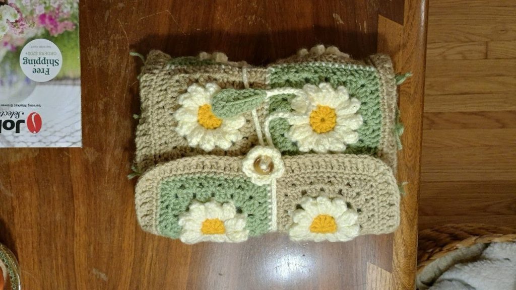 Catching Up: Its knot knitting! Its&nbsp;Crochet.